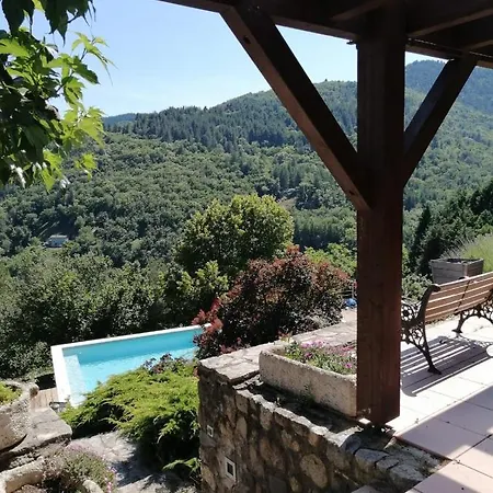 Guest house La-haut 