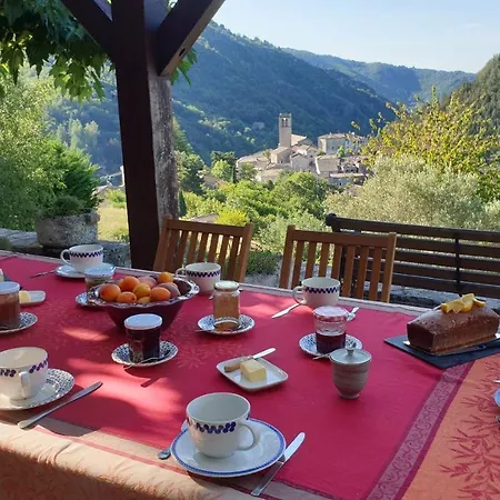 Là-haut Maison D'hôtes Maison d'hôtes 2*