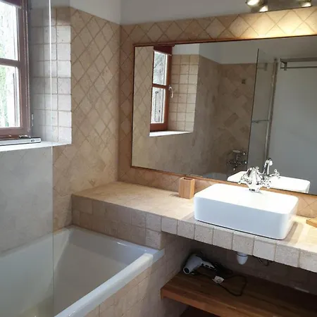 Là-haut Maison D'hôtes Maison d'hôtes 2*